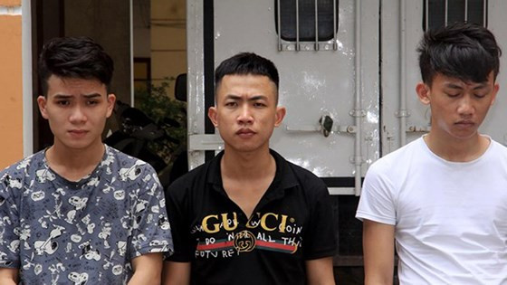 Bắt nhóm chuyên hack facebook, lừa đảo hàng chục tỷ đồng ảnh 1