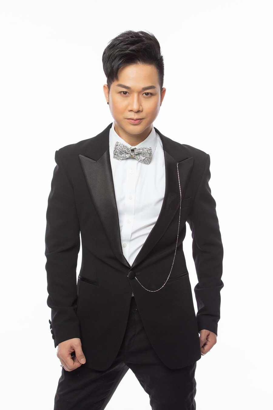 Con trai nuôi Ngọc Sơn tiết lộ nhận cát xê 1 tỷ đồng khi đi hát tiệc ảnh 1 Con trai nuôi Ngọc Sơn nhận cát xê 1 tỷ đồng khi đi hát tiệc