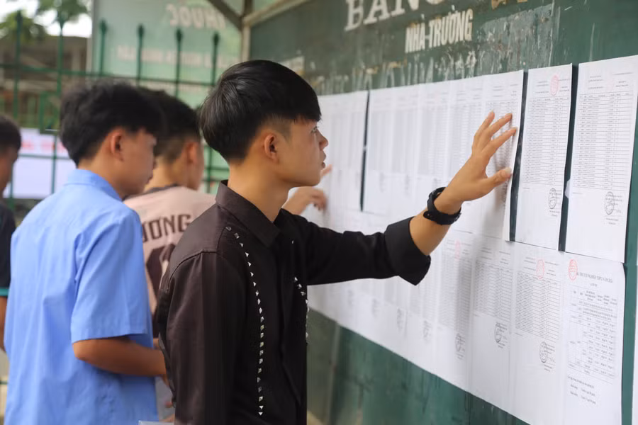 Thí sinh dự thi tại huyện Bát Xát (Lào Cai).