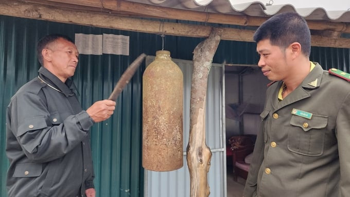 Chiếc kẻng giữ rừng ở thôn Dền Thàng. Ảnh: Hải Đăng.