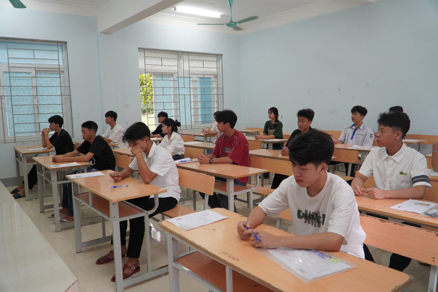 Thí sinh dự thi tại huyện Nậm Nhùn (Lai Châu). Thí sinh dự thi tại huyện Nậm Nhùn (Lai Châu).