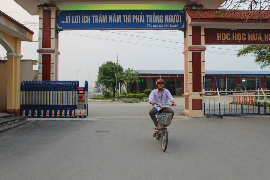 Tham gia cuộc thi, Hiếu có trách nhiệm hơn khi tham gia giao thông, đảm bảo an toàn cho mình và mọi người. Ảnh: LT Tham gia cuộc thi, Hiếu có trách nhiệm hơn khi tham gia giao thông, đảm bảo an toàn cho mình và mọi người. Ảnh: LT