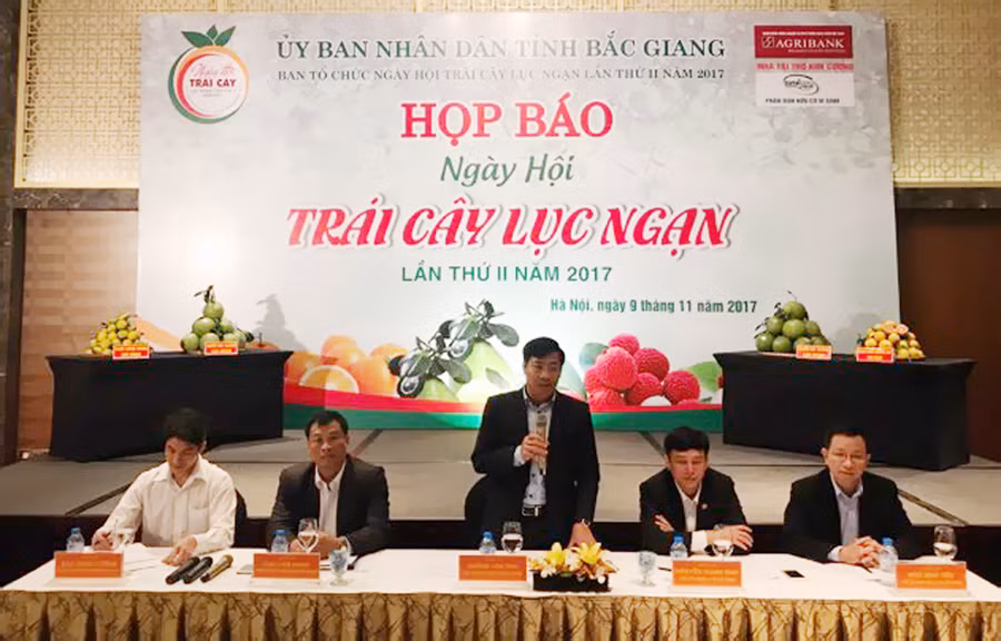 Họp báo công bố chương trình ngày hội
