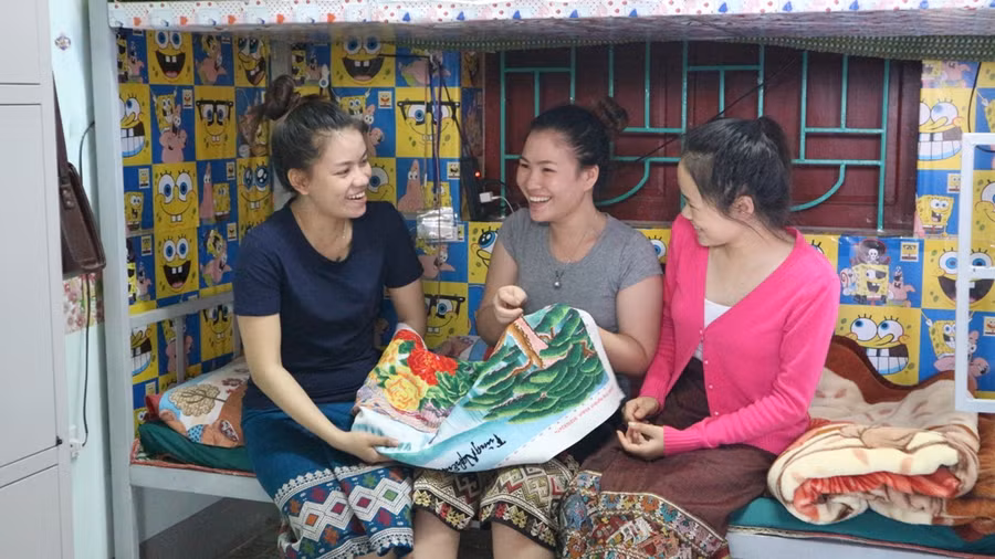 Những năm tháng nghĩa tình của sinh viên Lào tại Nghệ An