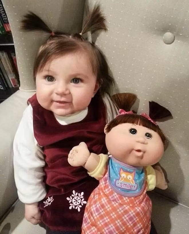 Những cặp song sinh không cùng cha cũng khác cả mẹ khiến ai cũng phải bật cười - Ảnh 23.