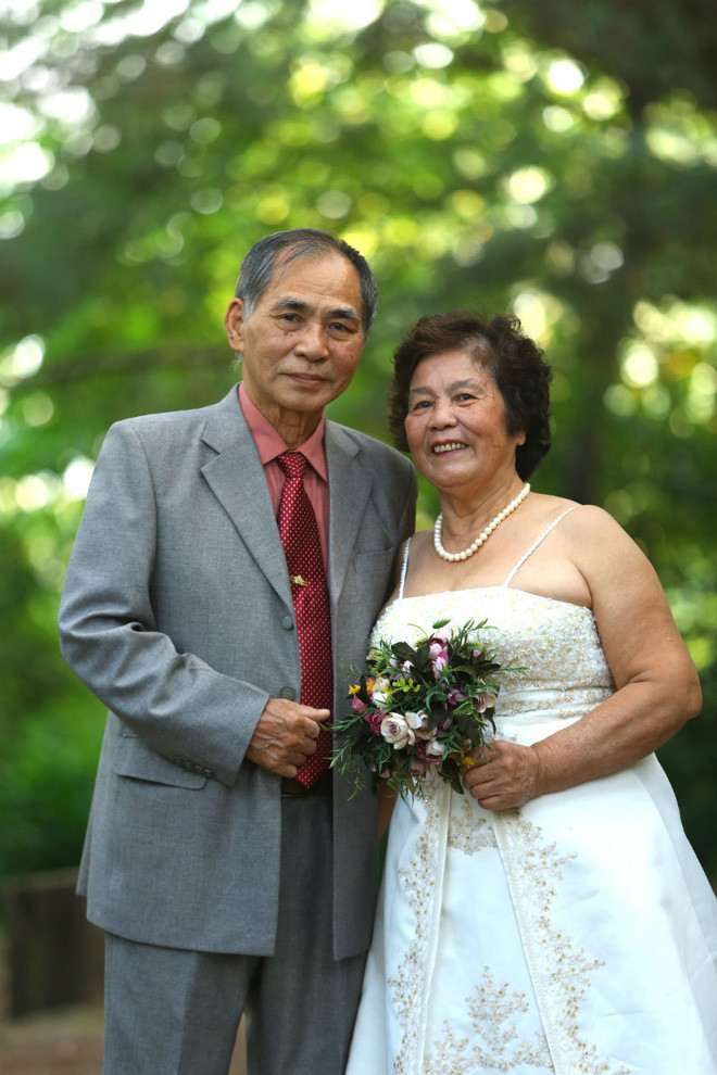 Cả Hà Nội mới có một gia đình “yêu tận tim”: Ông bà, thông gia cưới cùng cô dâu, chú rể vui như thế này! - Ảnh 7. Cả Hà Nội mới có một gia đình “yêu tận tim”: Ông bà, thông gia cưới cùng cô dâu, chú rể vui như thế này! - Ảnh 7.