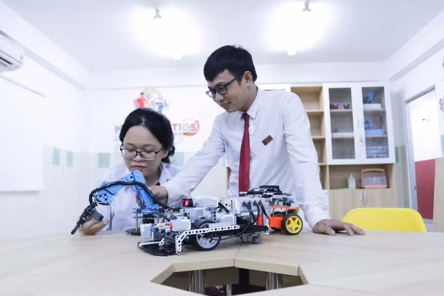 Nghê Ngọc Phương Anh, cô học trò 12/6 của Asian School