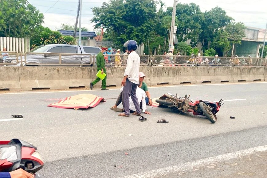 Vụ tai nạn khiến hai cha con tử vong thương tâm.