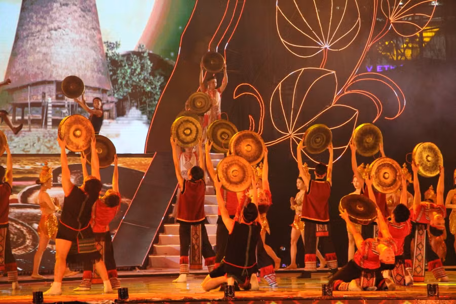 Văn hóa độc đáo các dân tộc được trình diễn tại chương trình.