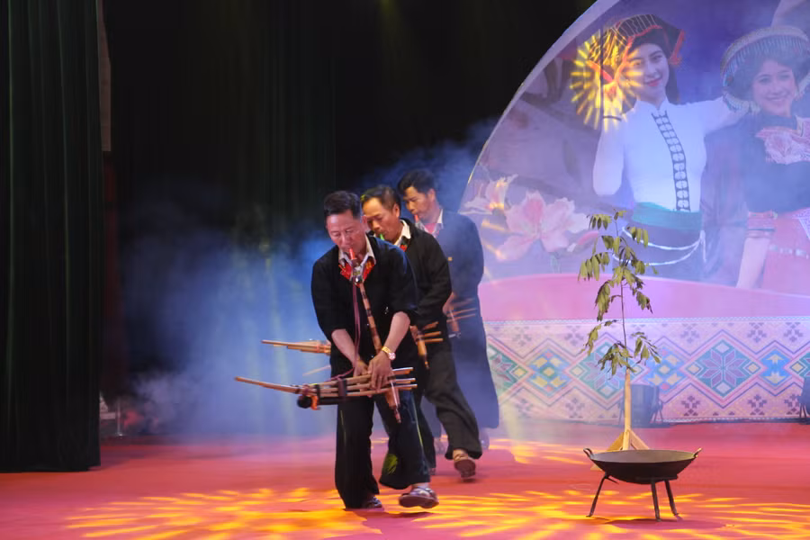 Nghệ thuật Khèn Mông được công nhận là Di sản văn hóa phi vật thể quốc gia.