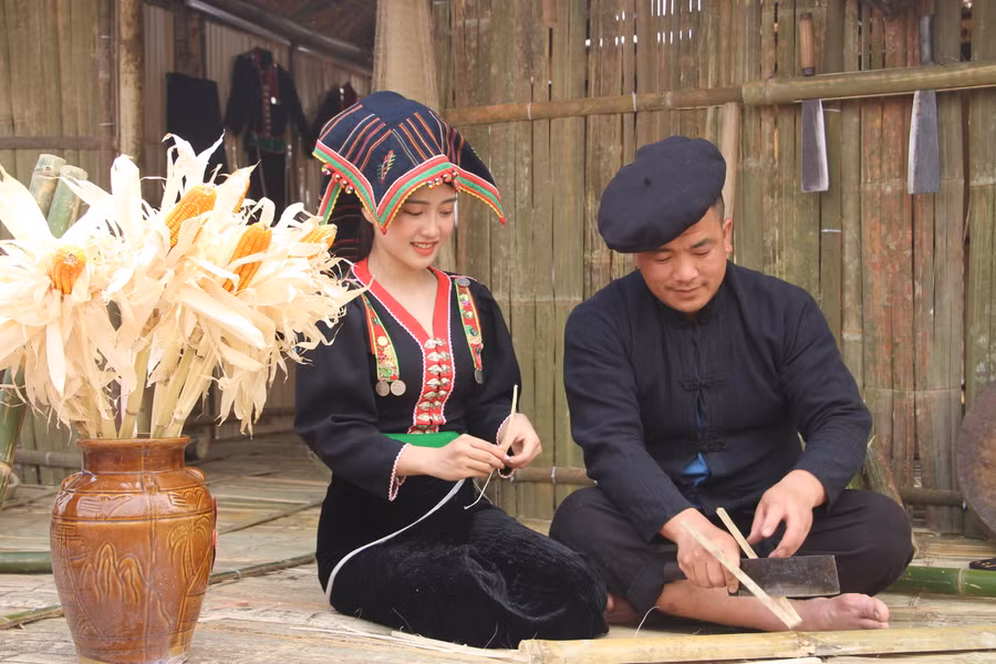 Văn hóa truyền thống của đồng bào các dân tộc tỉnh Điện Biên được tái hiện tại không gian văn hóa vùng cao.