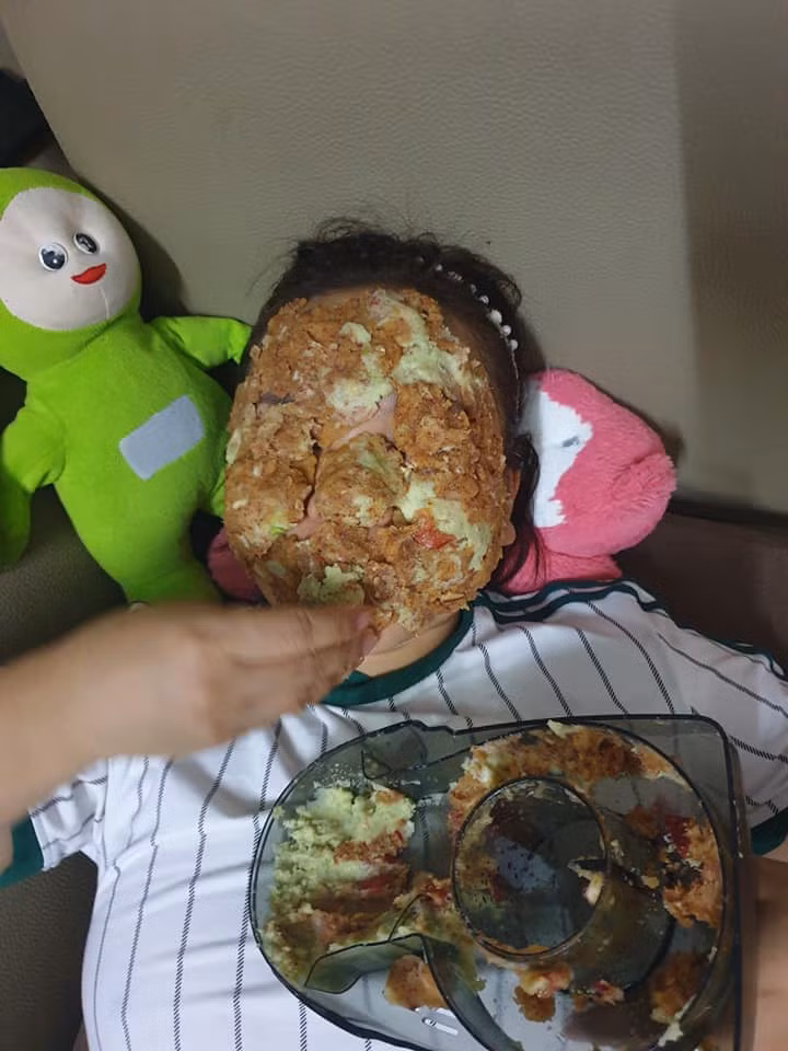 Nghe đồn, uống gì đắp nấy cho đẹp da.