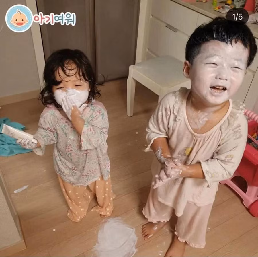 Con luôn là niềm vui của ba mẹ.