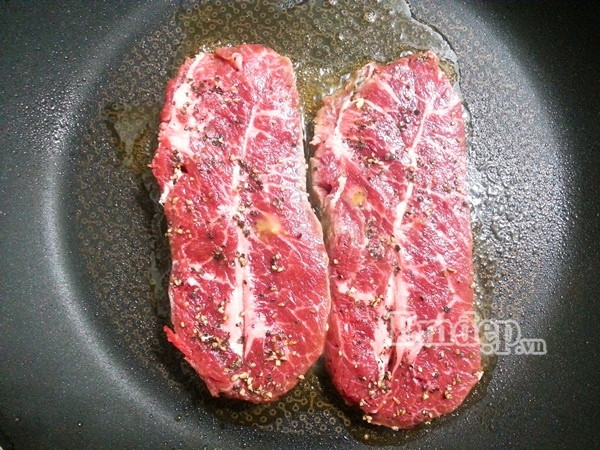 Lam bo bit tet tai nha ngon chang kem ngoai hang