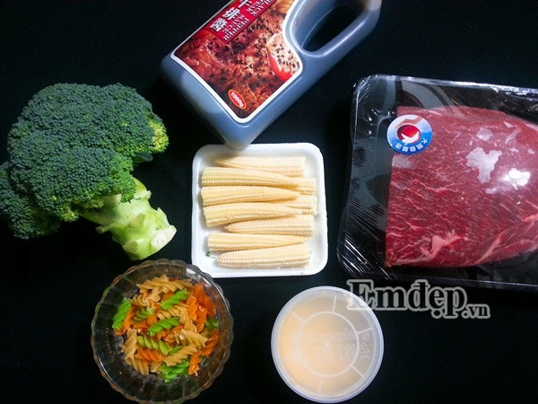 Lam bo bit tet tai nha ngon chang kem ngoai hang