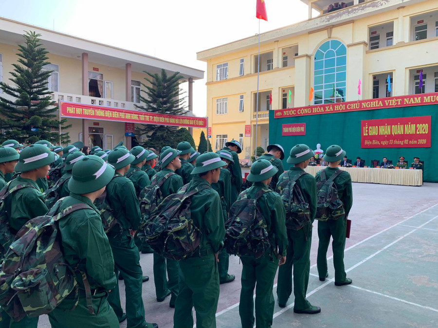 Hình ảnh tại buổi lễ giao nhận quân Hình ảnh tại buổi lễ giao nhận quân