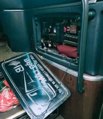 Một trong hai vị trí đối tượng cất giấu tiền của hành khách