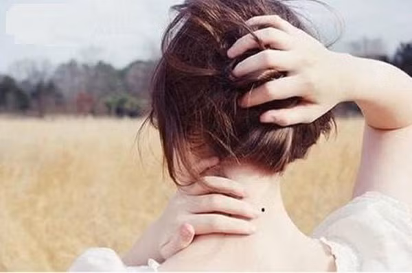 Cô dâu đột tử vì chú rể hôn quá mãnh liệt, 4 điểm trên cơ thể tránh tác động mạnh-3