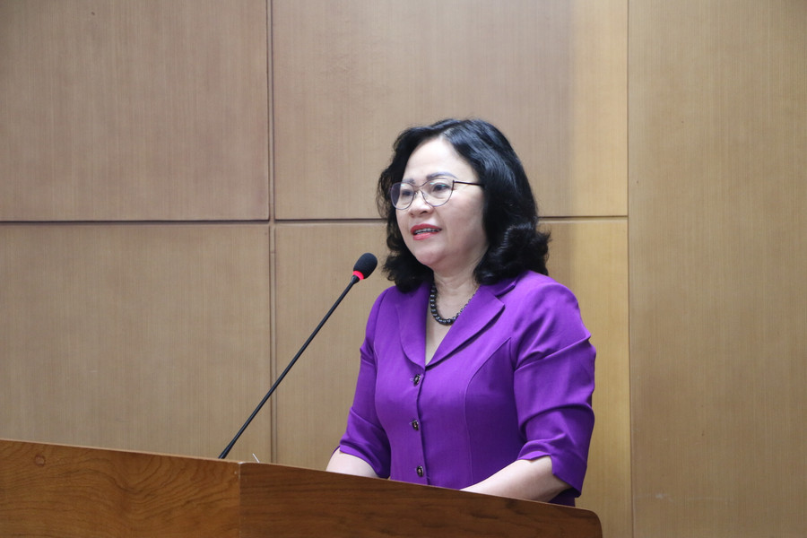 TS Ngô Thị Minh - Thứ trưởng Bộ GD&ĐT phát biểu tại buổi lễ. TS Ngô Thị Minh - Thứ trưởng Bộ GD&ĐT phát biểu tại buổi lễ.