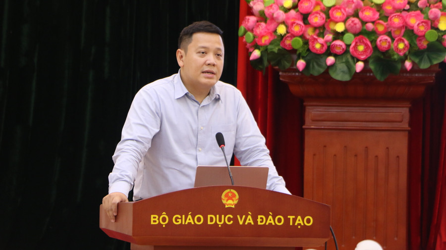 GS Lê Anh Vinh - Viện trưởng Viện KHGD Việt Nam. GS Lê Anh Vinh - Viện trưởng Viện KHGD Việt Nam.