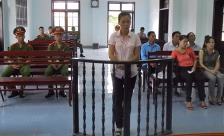 Chiếm hơn 250 triệu đồng "mua" 45 tháng tù