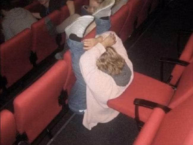 do khong noi voi nhung con nguoi buon cuoi nay hinh anh 9