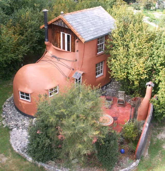 Ngôi nhà ở vịnh Tasman, New Zealand có tạo hình lạ lẫm