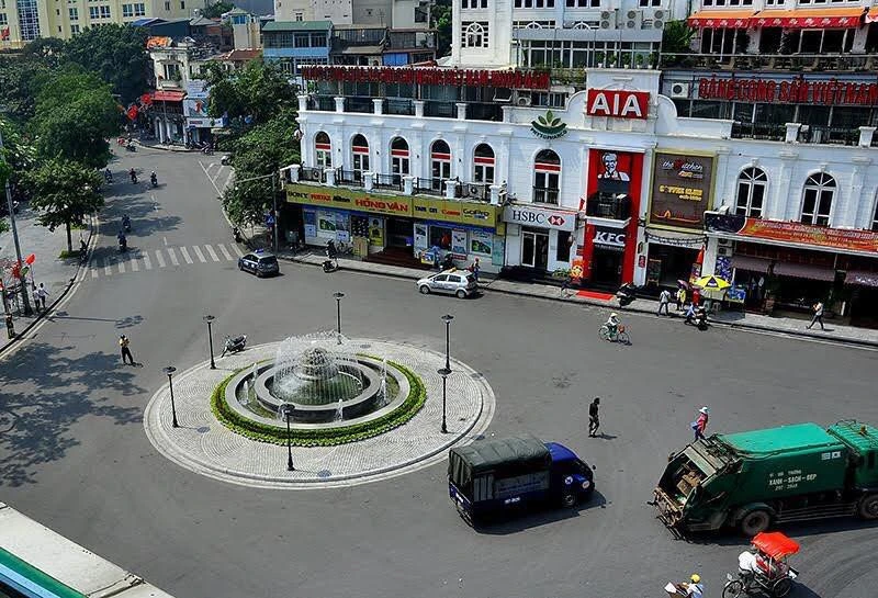 Quảng trường Đông Kinh Nghĩa Thục (Hoàn Kiếm, Hà Nội)