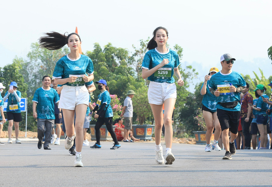 Giải THACO Marathon vì An toàn giao thông - Điện Biên Phủ 2024 diễn ra với 5 cự ly.