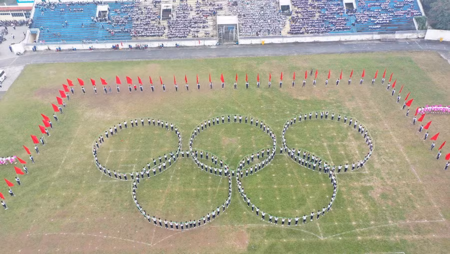 Gần 3.000 vận động viên là học sinh các trường từ Tiểu học đến THPT trên địa bàn đã tham dự Hội khỏe Phù Đổng thị xã Sơn Tây năm 2024.