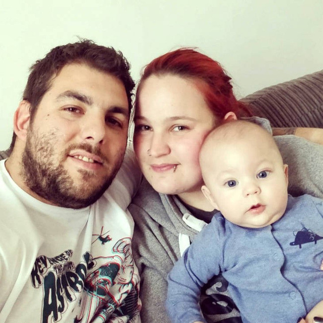 Con trai sơ sinh qua đời trong khi ngủ do đột tử, thế nhưng cặp vợ chồng vẫn cứ khăng khăng làm điều vừa đáng thương, vừa đáng sợ này trong 10 ngày - Ảnh 1. Con trai sơ sinh qua đời trong khi ngủ do đột tử, thế nhưng cặp vợ chồng vẫn cứ khăng khăng làm điều vừa đáng thương, vừa đáng sợ này trong 10 ngày - Ảnh 1.