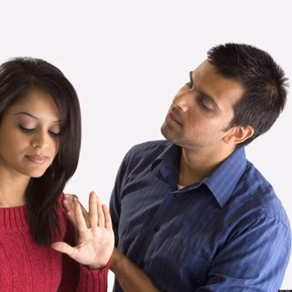 Vợ chồng xưng hô kiểu ‘đường chợ’ này sớm muộn tình cũng nhạt, tổn thương nặng nề mà đổ vỡ