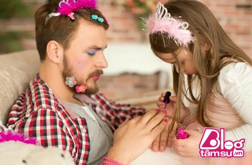 Những điều hài hước chỉ xảy ra giữa bố và con gái