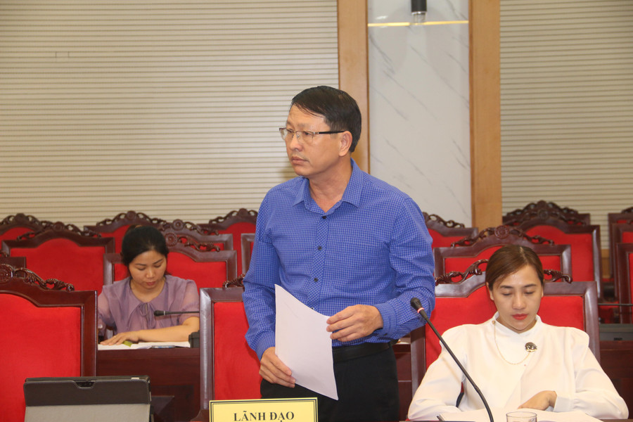 Ông Nguyễn Văn Chiến - Giám đốc Sở Ngoại vụ tỉnh Sơn La phát biểu tại hội nghị.