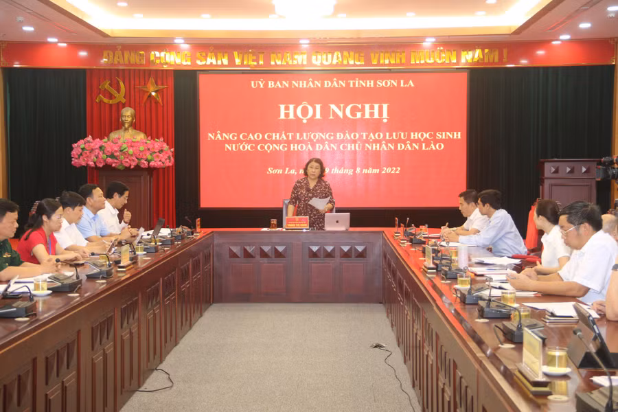 Toàn cảnh hội nghị.