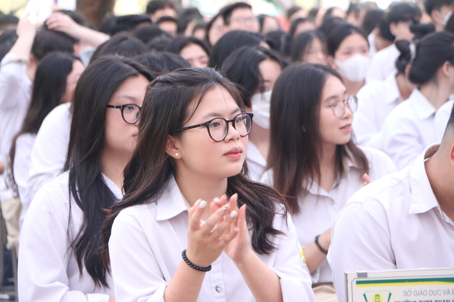 Các em khối 12 sẽ còn một tháng nữa sẽ bước vào kỳ thi tốt nghiệp THPT năm 2023.