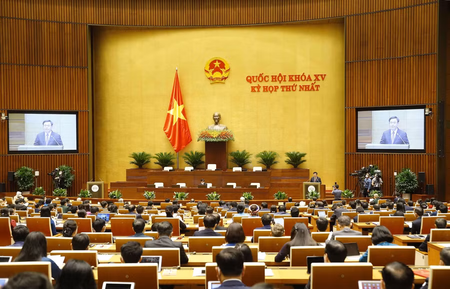 Quốc hội thông qua danh sách bầu Chủ tịch, Phó Chủ tịch, Ủy viên UBTV Quốc hội. Ảnh Quốc hội.