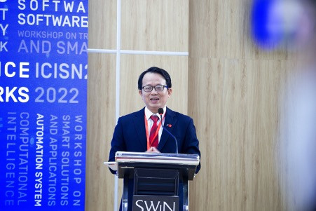 TS Hoàng Việt Hà – Giám đốc Swinburne Việt Nam phát biểu khai mạc hội nghị ICISN 2022.