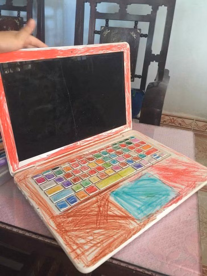 Máy tính của mẹ nhìn thật đơn điệu. Như thế này có phải đẹp hơn không?