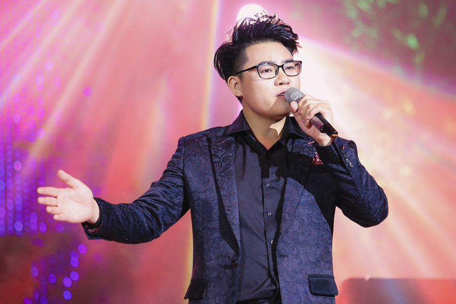 Ca sĩ Duy Cường. Ca sĩ Duy Cường.