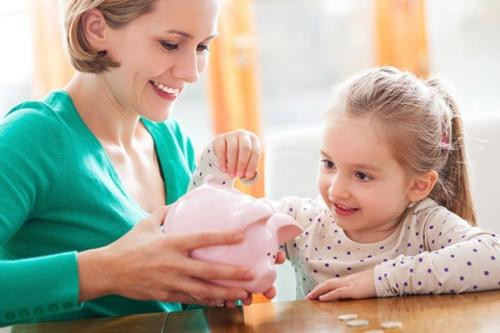 Dạy trẻ hiểu giá trị đồng tiền