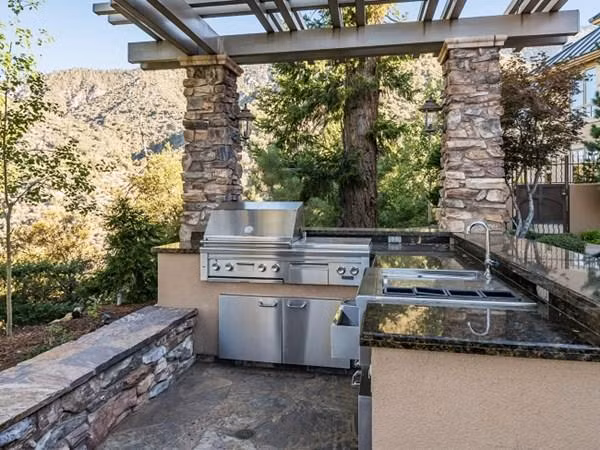 biet thu 603 ty cua "trieu phu trung so doc dac" co gi dac biet? - 17