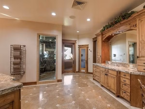 biet thu 603 ty cua "trieu phu trung so doc dac" co gi dac biet? - 13