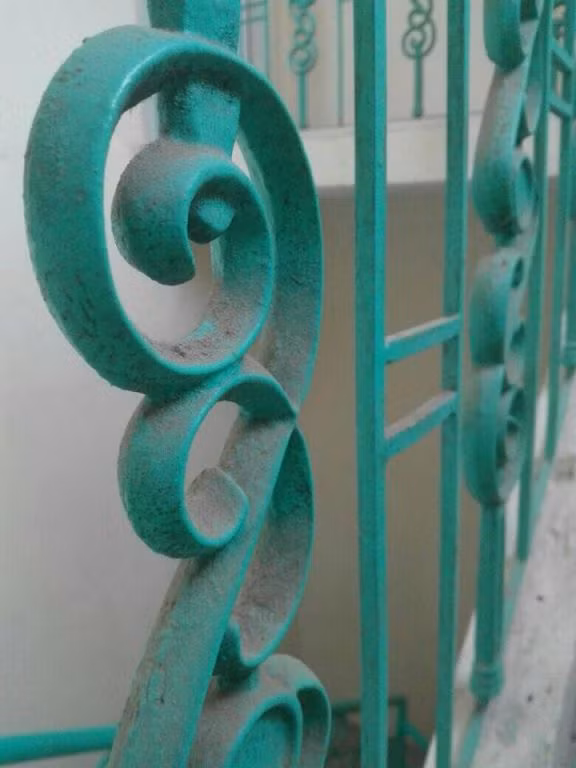 Sợ Tết vì... ám ảnh dọn đồ gỗ chạm trổ ảnh 8