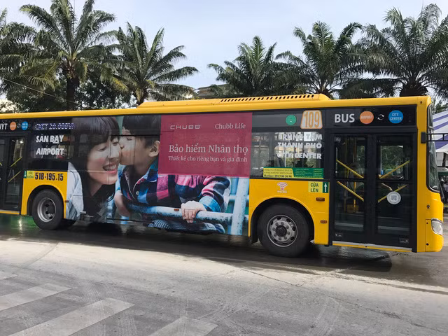 Các tuyến xe buýt sân bay cũng được tăng cường để phục vụ hành khách đi lại trong dịp tết Nguyên Đán