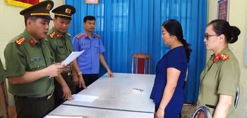 gian lan diem thi o son la: da xac dinh nhung thi sinh "bi" sua diem hinh 1