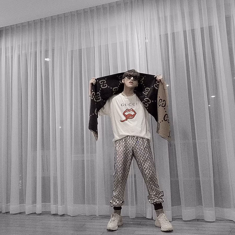 Sơn Tùng sở hữu chiều cao khiêm tốn, vậy mà ai còn nỡ dìm anh ấy tới nơi tới chốn thế này-6