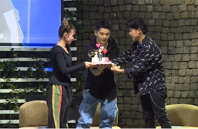 Kelvin Khánh - Khởi My khuấy động Fan Meeting tại Hà Nội - 8