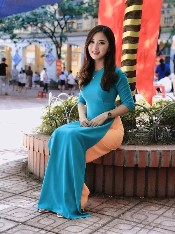 Ngẩn ngơ ngắm nhan sắc 5 cô giáo 