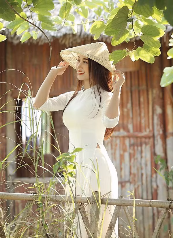 Ngẩn ngơ ngắm nhan sắc 5 cô giáo 